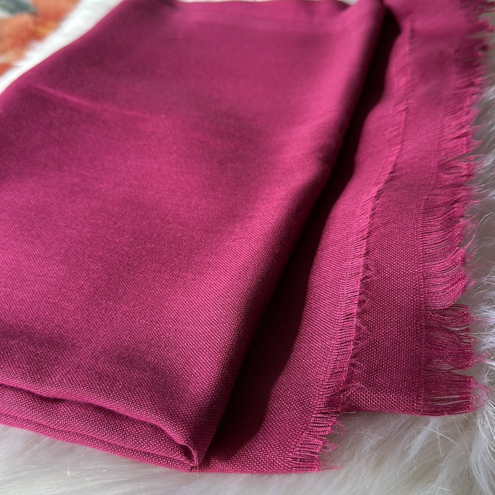 ‼️ Beautiful 100% polyester scarf 🧣
